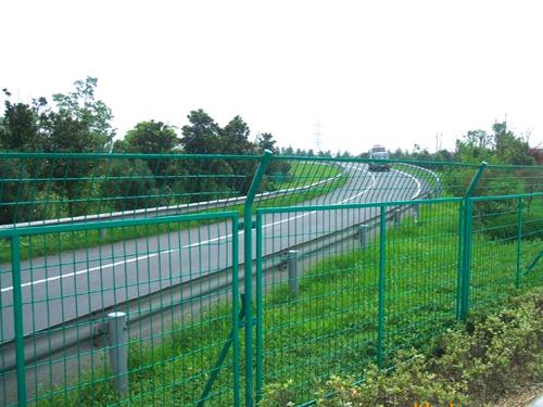 公路護(hù)欄網(wǎng) 